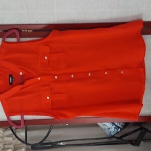 Premise Studio Red Sleeveless Gold button down Blouse Sz M